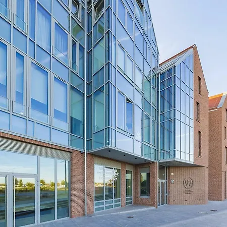 Space Old Town - River View Lägenhet